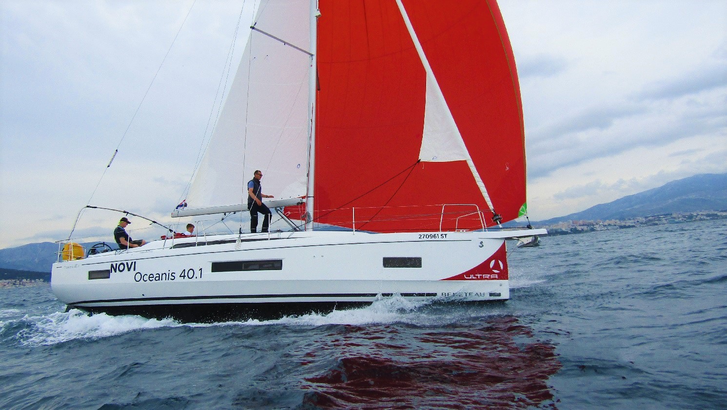New Oceanis 40.1 Sailing3
